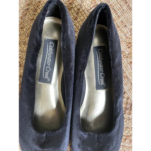Coldwater Creek Black Velvet wedge slip on round toe woman's 7.5 M - Picture 6 of 6
